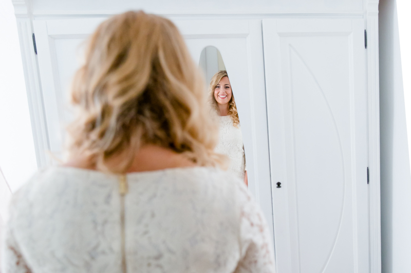 wedding bride mirror by sarahandsamuelphotography